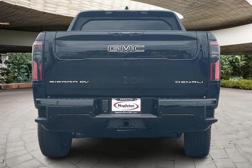 2025 GMC Sierra EV Denali