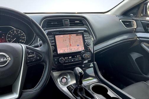2023 Nissan Maxima Platinum