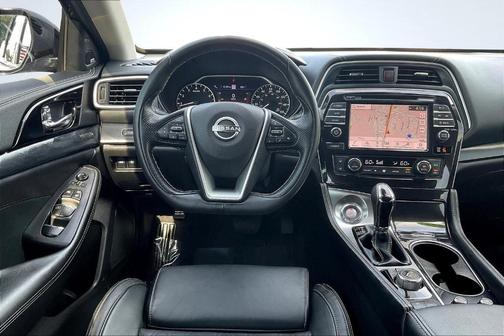2023 Nissan Maxima Platinum