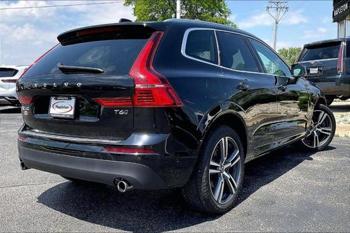 Onyx Black Metallic 2019 Volvo XC60 T6 Momentum