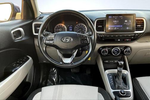 2022 Hyundai VENUE SEL