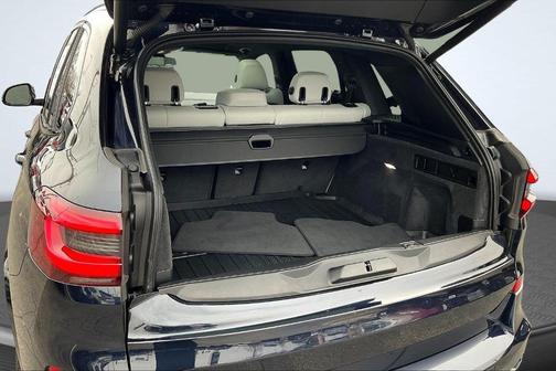 Phytonic Blue Metallic 2023 BMW X5 xDrive40i