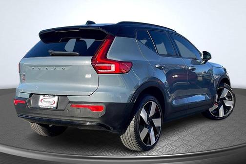 2023 Volvo XC40 Recharge Pure Electric Twin Plus