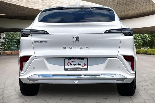 White Frost Tri-Coat 2026 Buick Envista Avenir