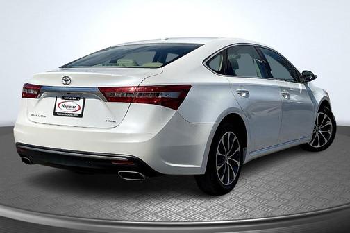 2016 Toyota Avalon XLE