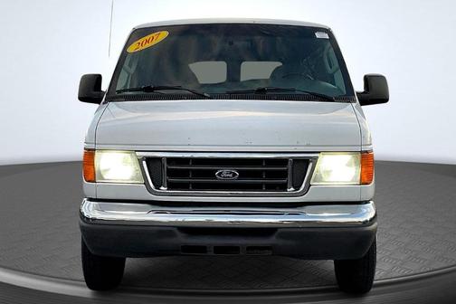 2007 Ford E350 Super Duty XLT