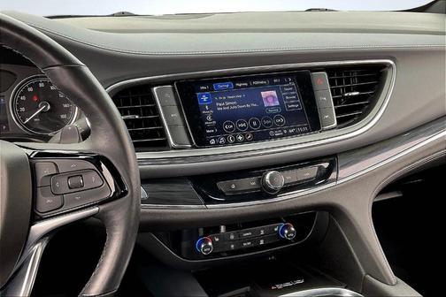 2022 Buick Enclave Essence