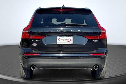 2021 Volvo XC60 T5 Momentum
