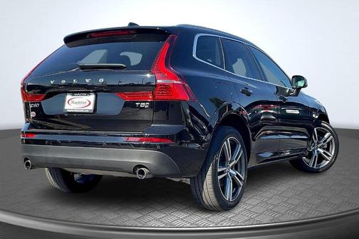 2021 Volvo XC60 T5 Momentum
