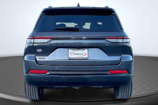 2024 Jeep Grand Cherokee Laredo