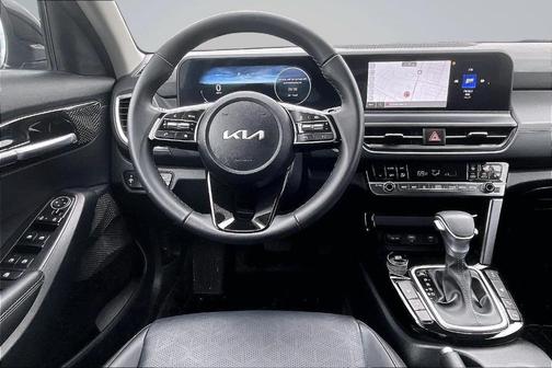 Fusion Orange 2025 Kia Seltos EX