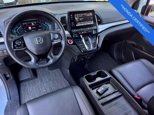 Sonic Gray Pearl 2024 Honda Odyssey Touring