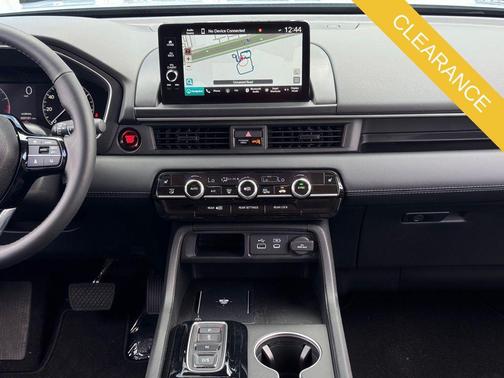 2025 Honda Pilot Touring 8-Passenger