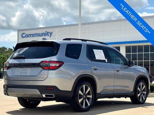 Lunar Silver Metallic 2024 Honda Pilot Touring 8-Passenger