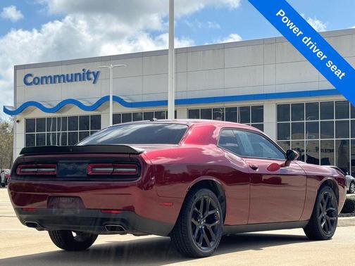 2022 Dodge Challenger SXT