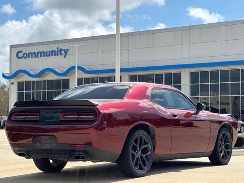 2022 Dodge Challenger SXT