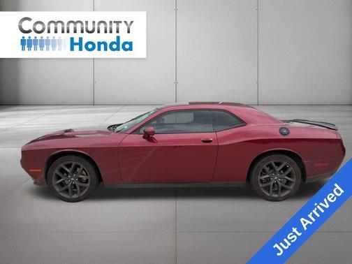 2022 Dodge Challenger SXT