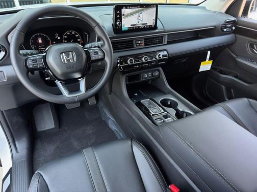 2025 Honda Pilot Touring 8-Passenger