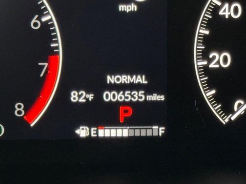 Platinum White Pearl 2026 Honda HR-V LX