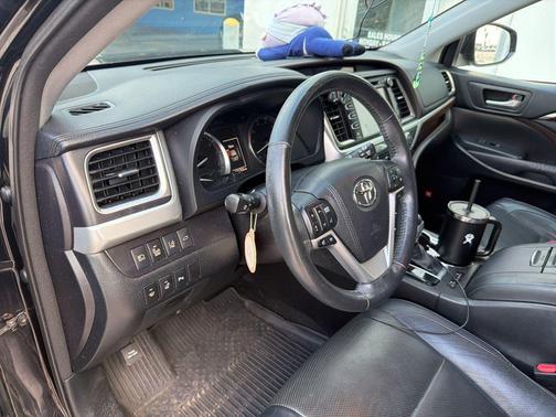 2015 Toyota Highlander Limited Platinum