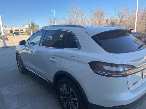 2022 Lincoln Nautilus Standard