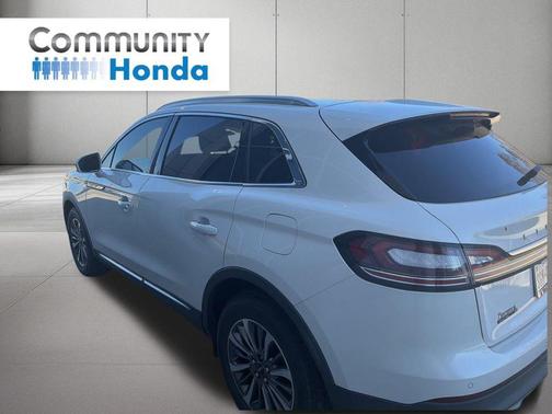 2022 Lincoln Nautilus Standard