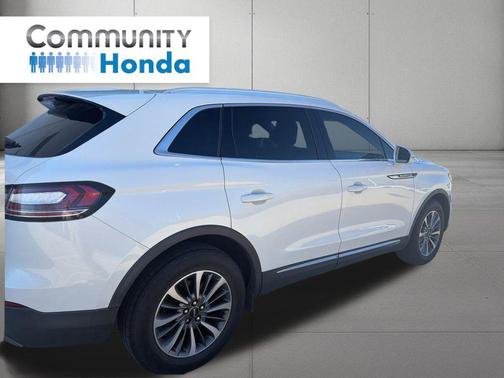 2022 Lincoln Nautilus Standard