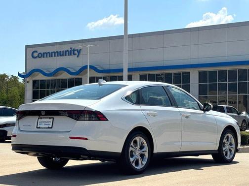 2025 Honda Accord LX 1.5T