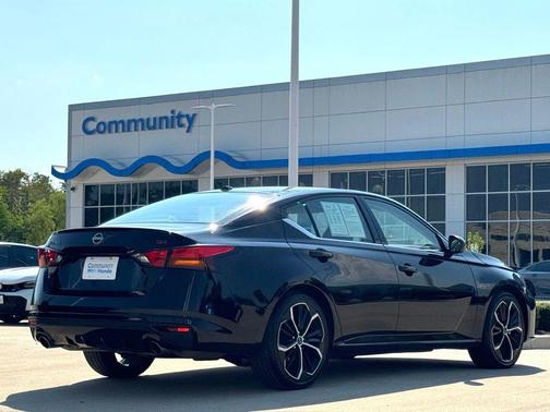 2023 Nissan Altima SR FWD