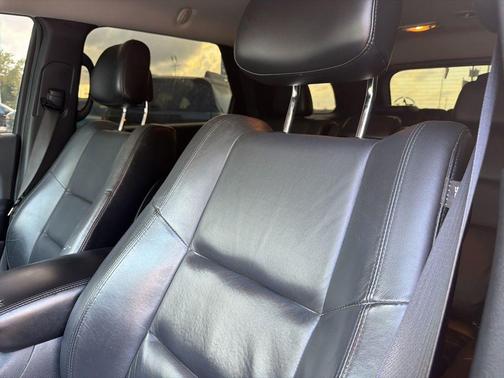 DB Black Crystal Clearcoat 2017 Dodge Durango GT