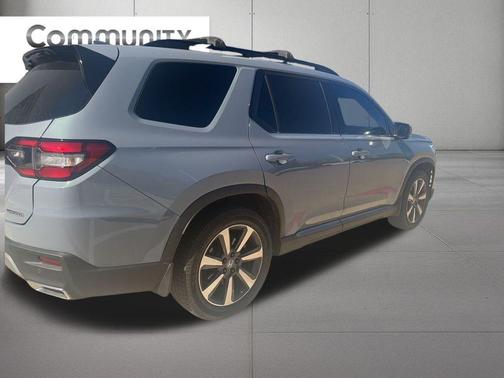2024 Honda Pilot Touring 8-Passenger