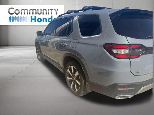 2024 Honda Pilot Touring 8-Passenger