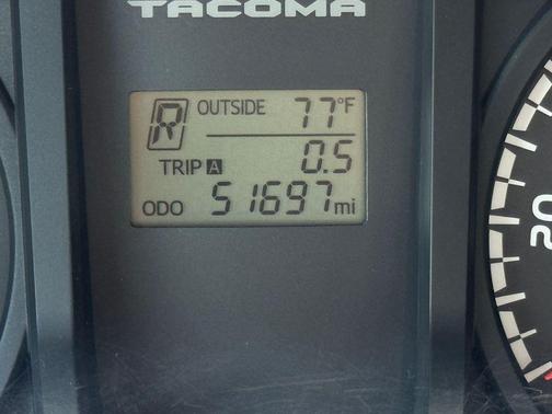 2016 Toyota Tacoma SR