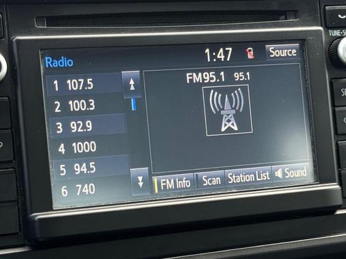 2016 Toyota Tacoma SR