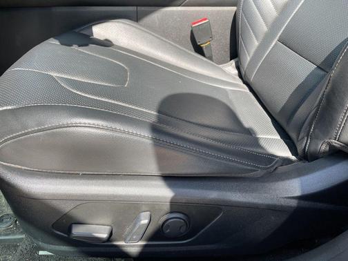 Amazon Gray 2024 Hyundai ELANTRA Limited