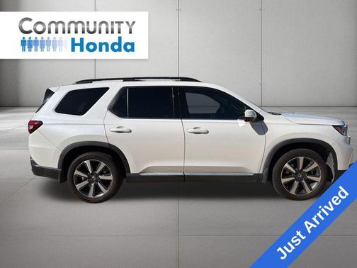 2023 Honda Pilot Touring 8-Passenger