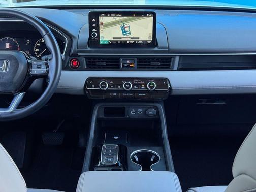 2023 Honda Pilot Touring 8-Passenger