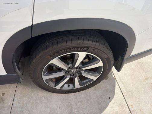 2023 Honda Pilot Touring 8-Passenger