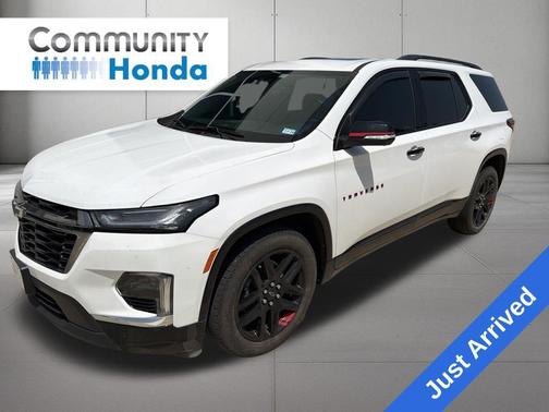 Summit White 2023 Chevrolet Traverse Premier