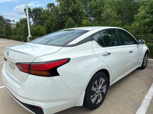2021 Nissan Altima S FWD