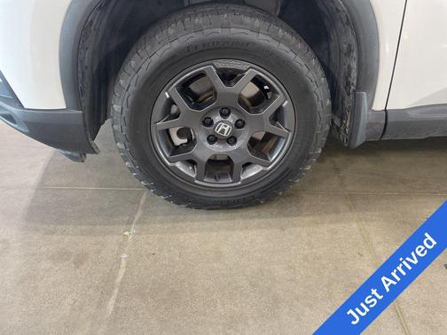 Platinum White Pearl 2023 Honda Pilot AWD TrailSport