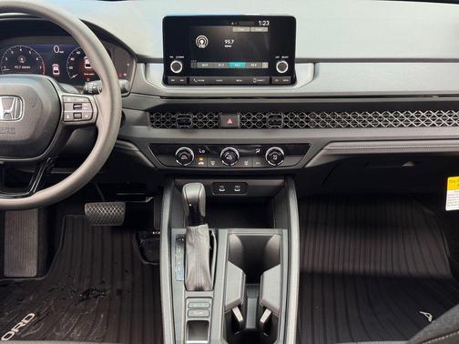 2025 Honda Accord LX 1.5T