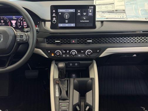 Platinum White Pearl 2026 Honda Accord SE