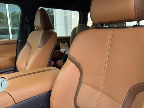 Aspen White Tricoat 2025 Nissan Armada SL 2WD
