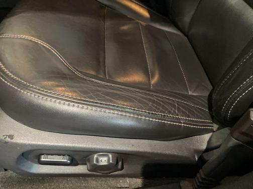 RUBY RED METALLIC TC 2013 Ford Taurus SEL