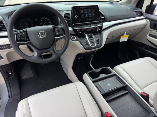 Solar Silver Metallic 2026 Honda Odyssey EX-L