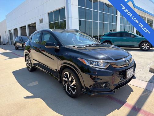 Crystal Black Pearl 2019 Honda HR-V Sport