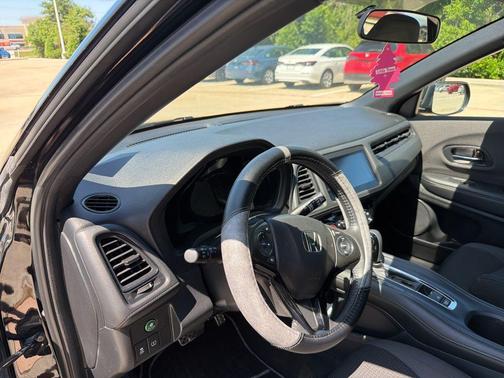 Crystal Black Pearl 2019 Honda HR-V Sport