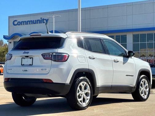 2024 Jeep Compass Latitude