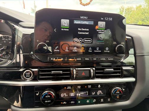 2024 Nissan Pathfinder SL FWD